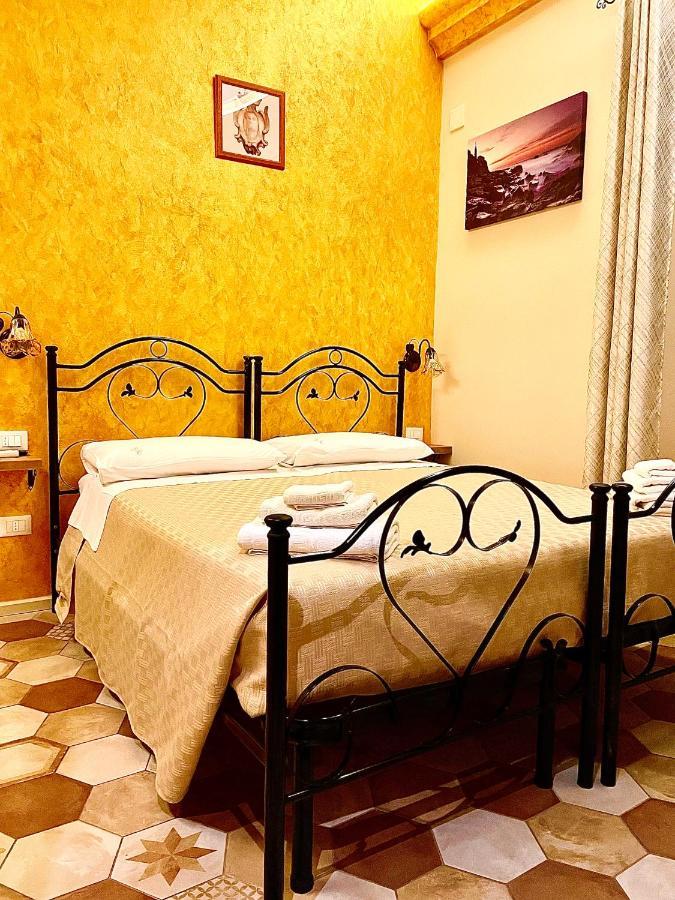 Palazzo Campisi Rooms Tropea Exterior photo