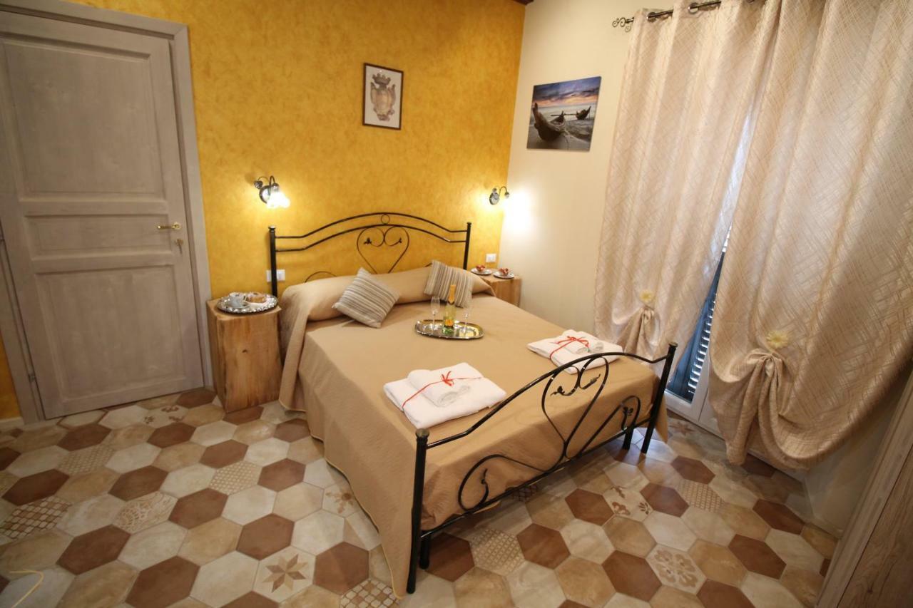 Palazzo Campisi Rooms Tropea Exterior photo