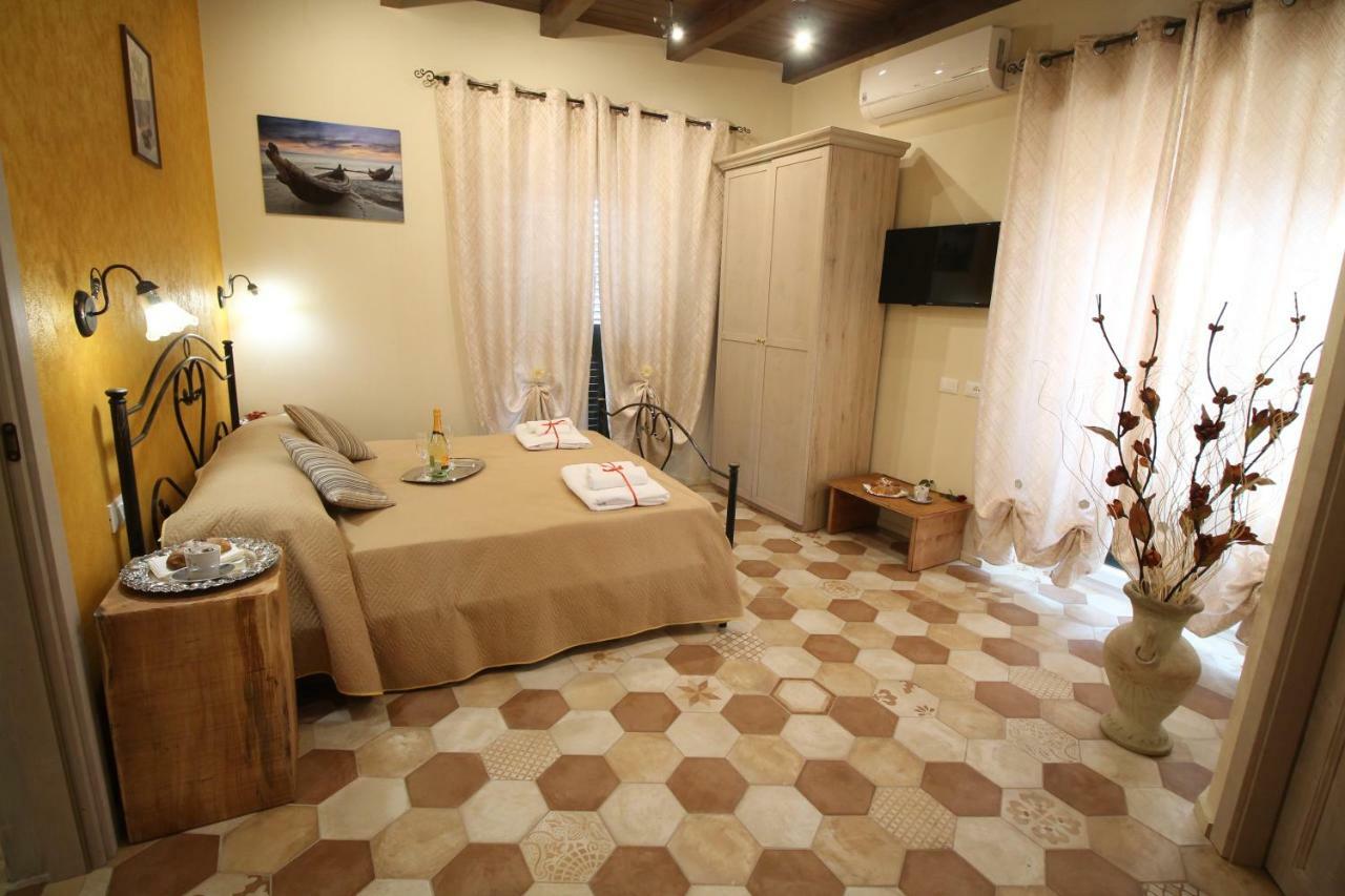 Palazzo Campisi Rooms Tropea Exterior photo