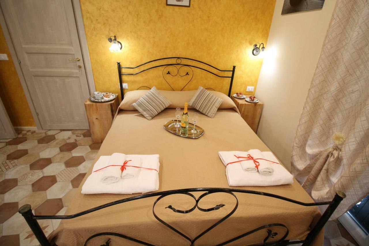 Palazzo Campisi Rooms Tropea Exterior photo