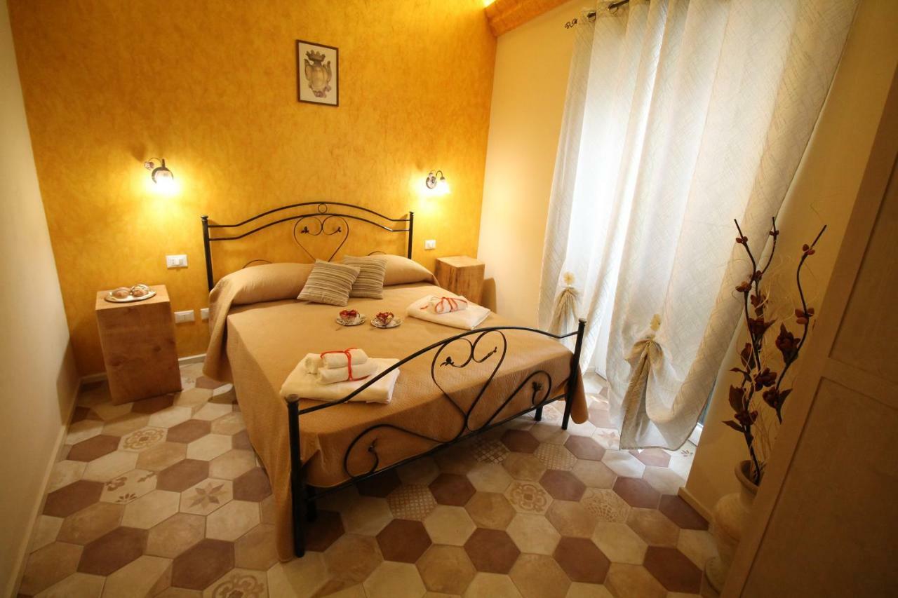 Palazzo Campisi Rooms Tropea Exterior photo